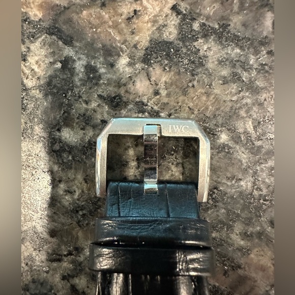 Watch - Picture 3 of 4